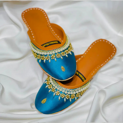 Azure Shehnai – Ladies Khussa: