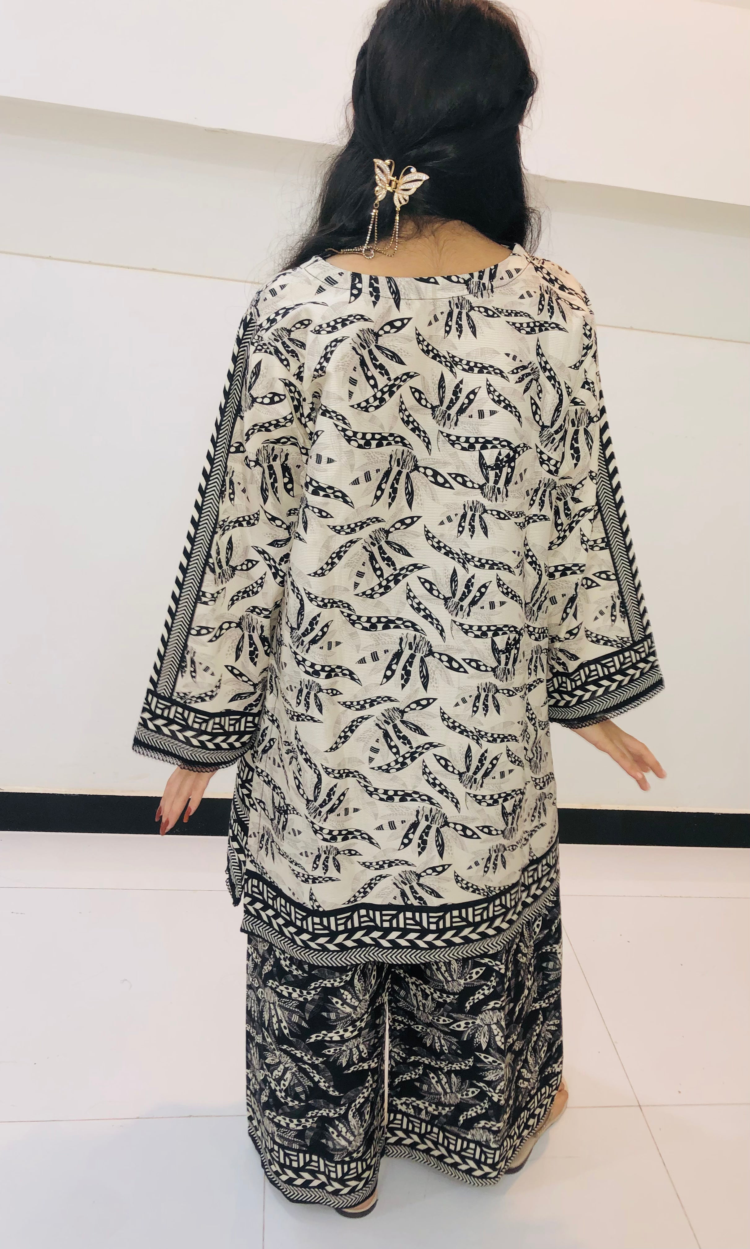 Libaas-e-Hayaa Premium Cotri Fabric Stitched 2-Piece Suit – Winter Collection 2025