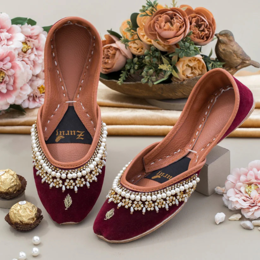 Shaheen (Maroon) Khusa